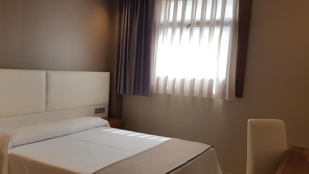 Hotel La Posada De Roces Gijón Extérieur photo