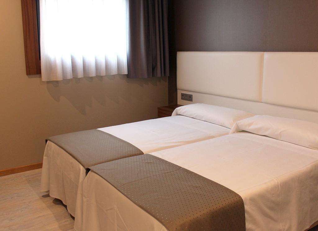 Hotel La Posada De Roces Gijón Extérieur photo