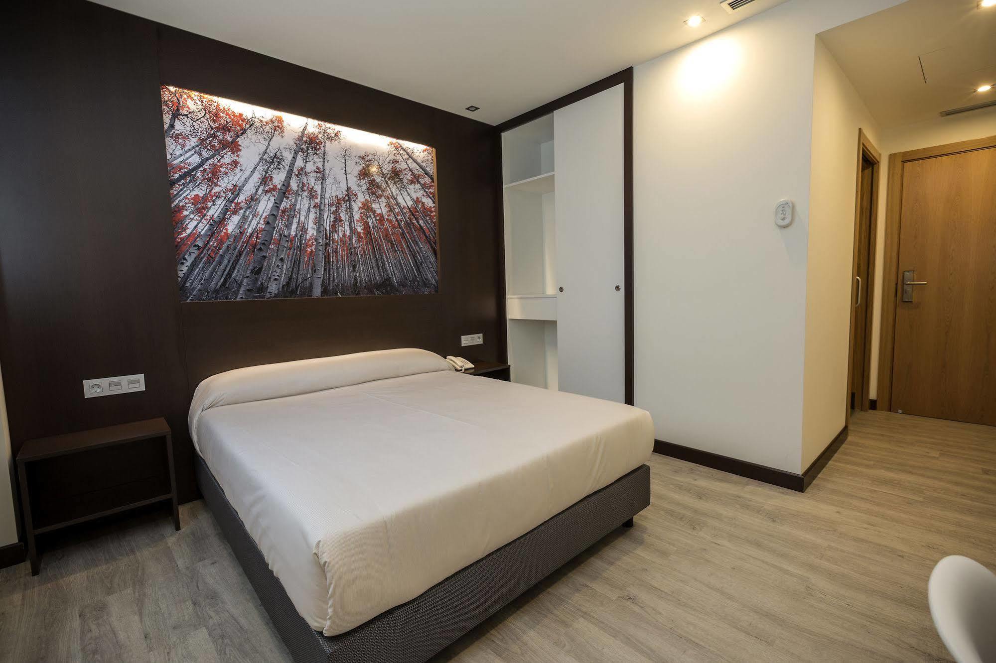 Hotel La Posada De Roces Gijón Extérieur photo